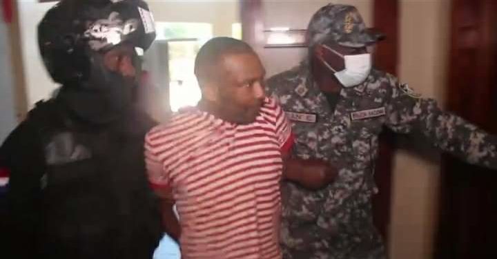 Aplazan para mañana medida de coerción acusado de asesinar tres en Yamasá