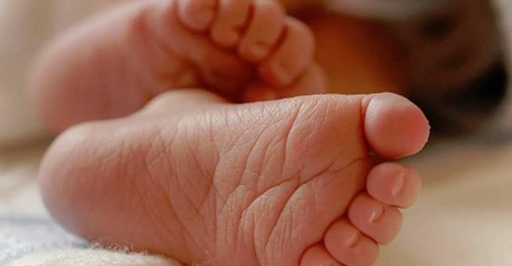 Niña muere atropellada por su padre mientras daba reversa en Espaillat