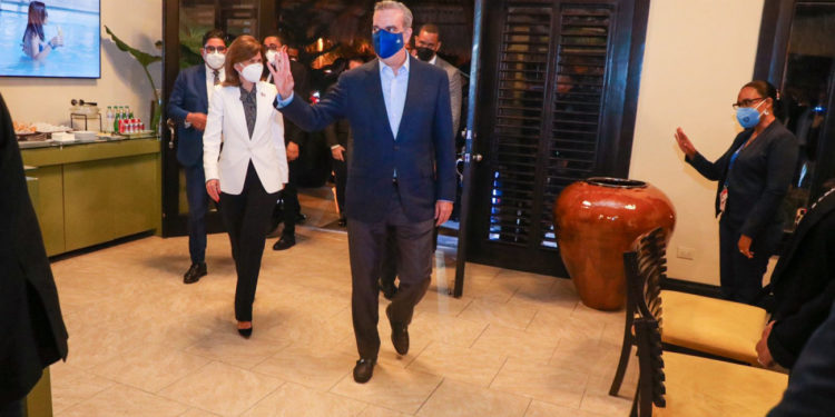 Presidente Abinader partió hacia Madrid, España, donde agotará una intensa agenda de trabajo en el marco de FITUR 2022