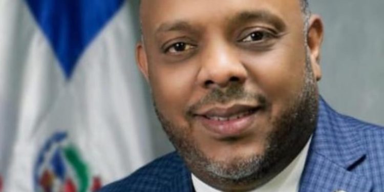 Diputado Luis Henríquez muestra preocupación por alza de la economía en el país