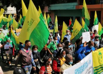 Frente Amplio realiza concentración en contra de la corrupción y exige una Seguridad Social más justa