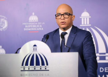 Vocero y director de Estrategia y Comunicación Gubernamental llama población a vacunarse para enfrentar la variante ómicron