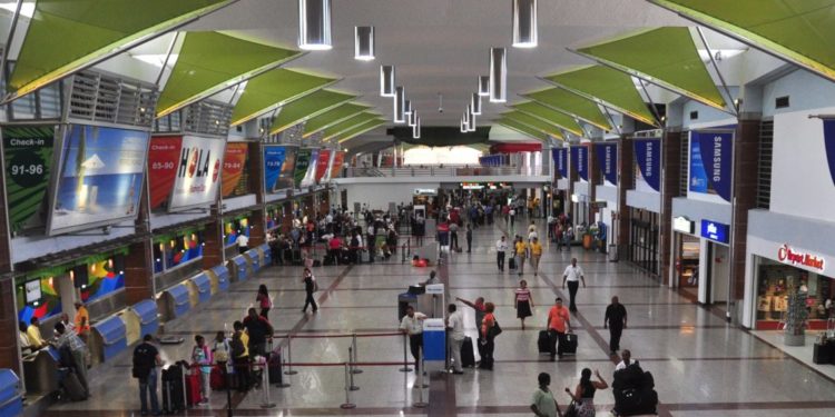 Departamento de Estado de EEUU recomienda a sus ciudadanos no viajar a RD debido al COVID-19