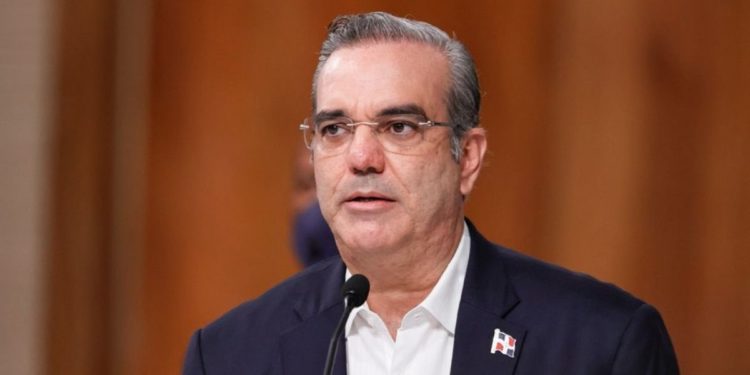 Presidente Abinader lamenta muerte de monseñor Agripino Núñez Collado