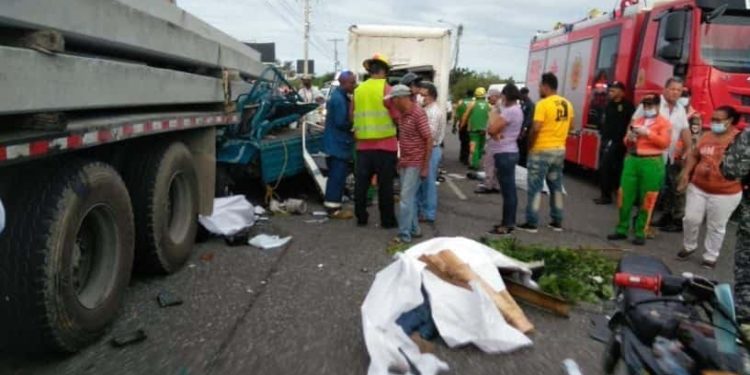 Tres muertos y dos heridos en accidente de tránsito en carretera La Romana-San Pedro de Macorís