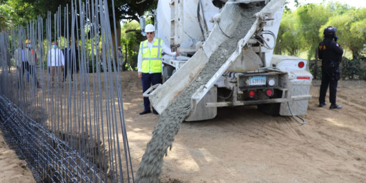 Con inversión de RD$1,750 millones, presidente Abinader inicia construcción de verja perimetral en la frontera con Haití