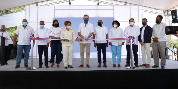 Gobierno invierte más de RD$1,567 millones en Azua, Barahona y Bahoruco