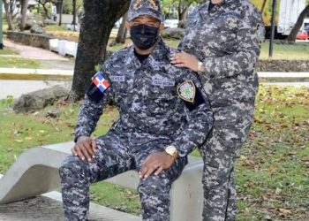 Una historia de amor que inició dentro de las filas policiales