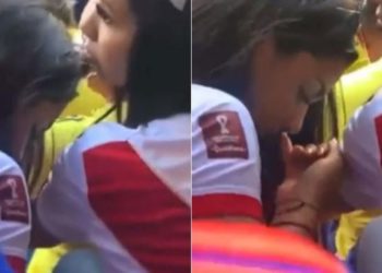 Captan a dos hinchas de Perú, al parecer, consumiendo droga durante partido