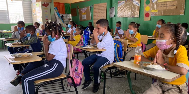 Estudiantes del sistema público nacional recibieron con normalidad desayuno y almuerzo escolar