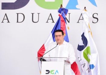 Aduanas presenta moderno escáner para inspeccionar más de 1000 contenedores diarios