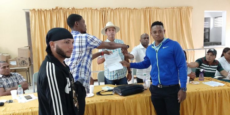 Alcaldía de Yamasá realiza Sesión «Cabildo abierto » en la comunidad El Mogote