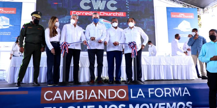 Presidente Abinader inaugura Corredor Churchill que introduce 47 autobuses de 90 pasajeros a esta importante vía