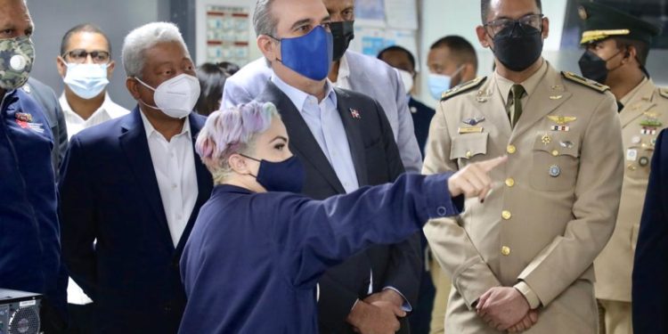 Presidente Abinader supervisa planes de expansión del Sistema 9-1-1 hacia provincias fronterizas