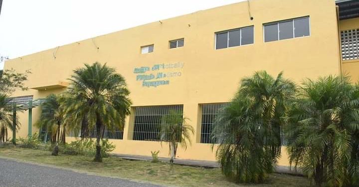 MIDEREC ejecuta programa de remozamiento en instalaciones deportivas