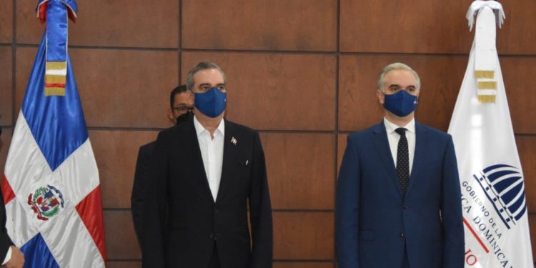 Gobierno aumenta más del doble del salario a trabajadores del sector azucarero