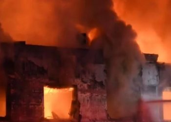 Choque camión de gasolina provoca incendio en Nueva York