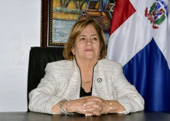 Minerd felicita a estudiantes y motiva al reinicio docencia diaria