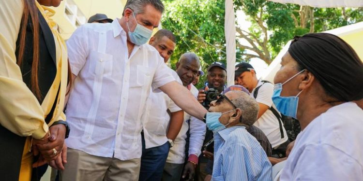 Neney Cabrera anuncia Propeep llevará jornadas de inclusión social dos veces por semana a las comunidades pobres