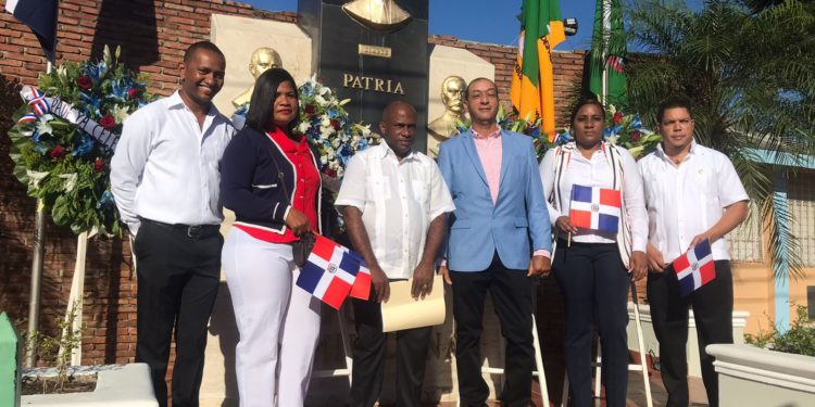 Realizan actos conmemorativos al 178 aniversario de la Independencia Nacional en Yamasá