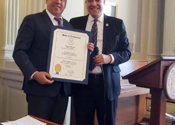 Cámara de representantes de Connecticut, reconoce al Alcalde de Bayaguana, Manuel Pantalio