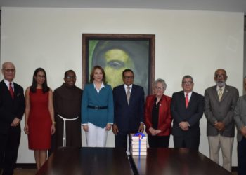 Ministra de Cultura asegura nuevas autoridades exhiben una Biblioteca Nacional recuperada y con diversidad de actividades