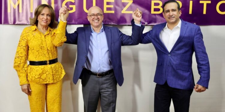 Domínguez Brito presenta equipo de campaña y gabinete político