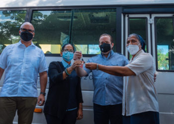 Paliza visita Hogar Escuela Luisa Ortea en Puerto Plata