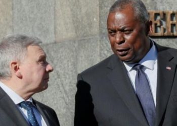 El secretario de Defensa de EE.UU. visita Bélgica, Polonia y Lituania para abordar la situación en Ucrania