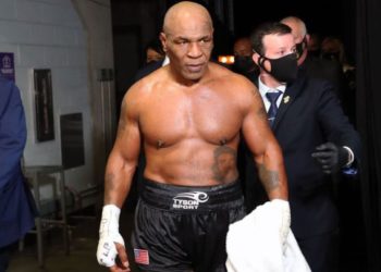 Mike Tyson dice que exigiría 1.000 millones de dólares por un combate con Jake Paul