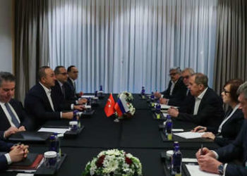 Empieza la reunión entre los ministros de Exteriores de Rusia, Ucrania y Turquía