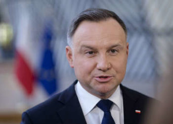 El presidente de Polonia estaría por plantear a la OTAN el envío de tropas de paz a Ucrania