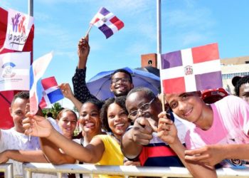 Solo el 8 % de los dominicanos se identifica como negro, según encuesta