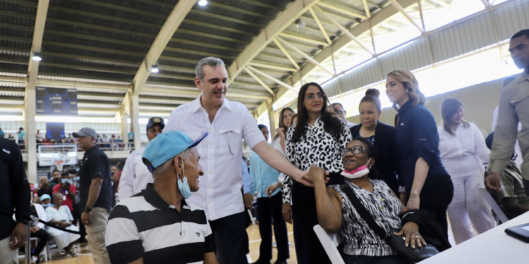Presidente Luis Abinader visitará provincias Azua y Monte Plata este fin de semana