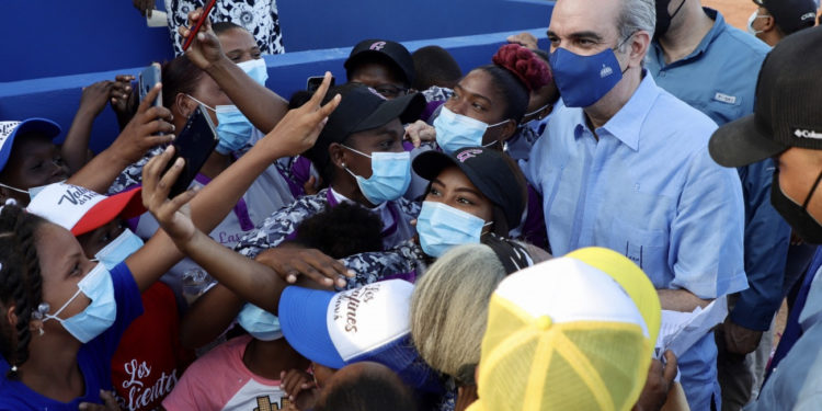 Presidente Abinader visita tres provincias este viernes