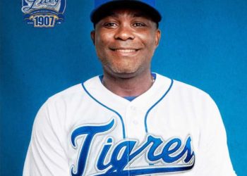 Licey nombra a Carlos Febles como su coach de banca