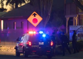 Un padre mata a sus tres hijos y a otra persona antes de quitarse la vida en una iglesia de California