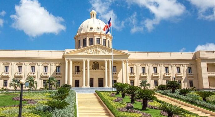 Poder Ejecutivo dispone ascenso a más de 9 mil miembros de la Policía Nacional