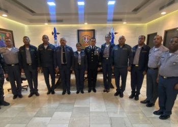 Mayor general Alberto Then sostiene encuentro con oficiales generales ascendidos; los exhorta a promover modelo de Policía de Proximidad