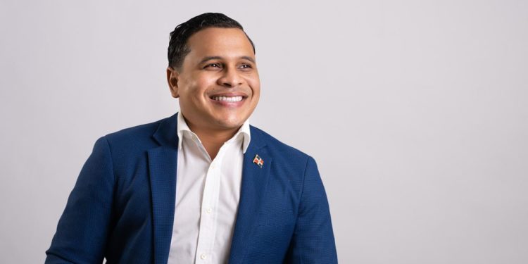 Lewin Santana anuncia candidatura a la vicepresidencia de la juventud del PRM