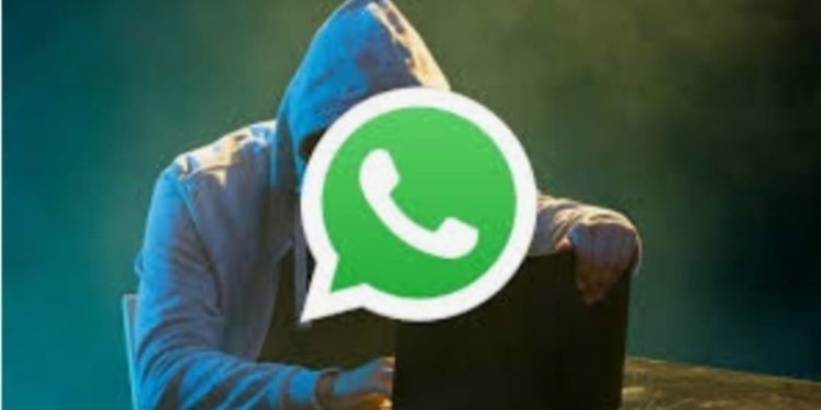Dos personas arrestadas por robo mediante estafa vía WhatsApp