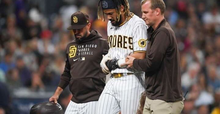 Fernando Tatis Jr se fractura la muñeca y se podría perder hasta tres meses de temporada
