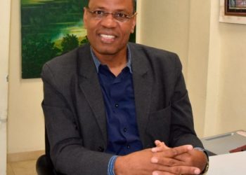 Profesor Luis Pérez Nova renuncia a la Dirección de Relaciones Públicas de la UASD