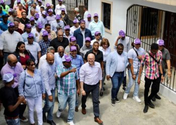 Francisco Domínguez Brito recibe masivo respaldo de dirigentes en Puerto Plata