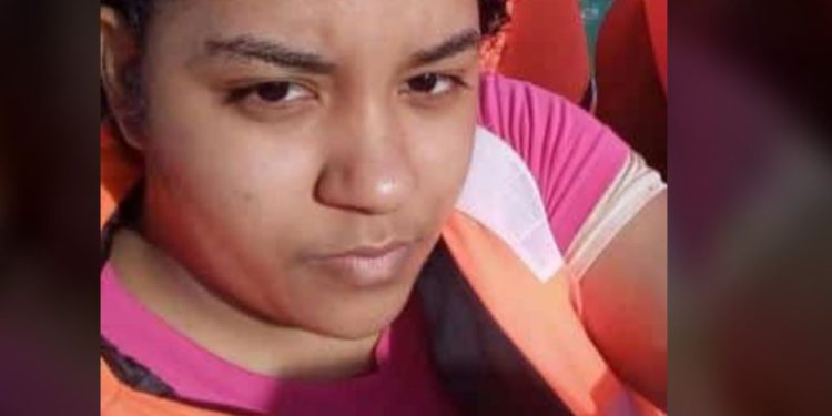 Se encuentra desaparecida joven de 22 años; padece de esquizofrenia