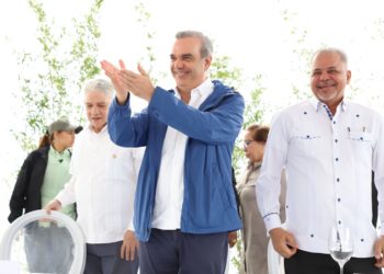 Presidente Abinader inaugura y deja iniciados varios proyectos sociales por más de RD$ 4,500 millones en Santiago
