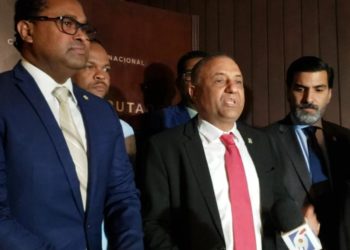 Diputado propietario de establecimiento allanado ve como “un ataque” mención de su nombre en investigación