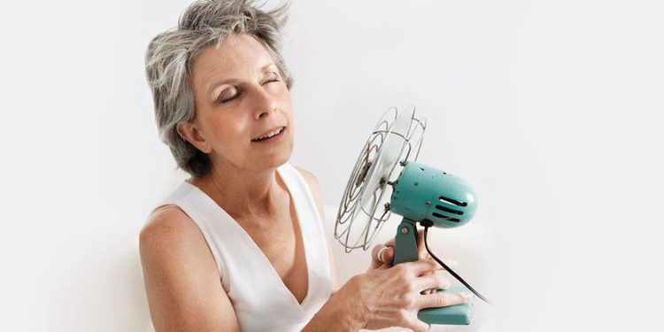 La menopausia temprana aumenta el riesgo de desarrollar demencia, según un estudio