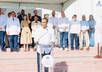 Senador Gómez dice se benefician más de 3 mil personas en feria de la salud, en Moca