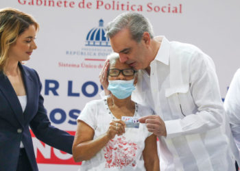 Presidente Abinader: En este Gobierno eliminamos el lujo para aumentar las ayudas sociales